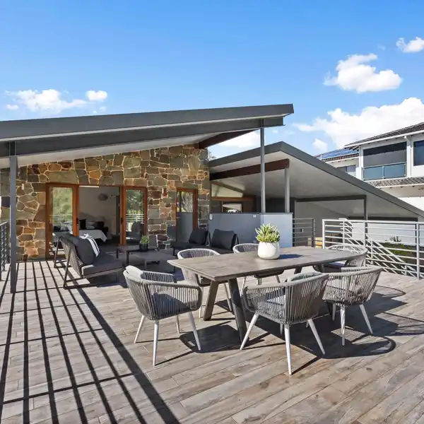 STRIKING RIVERSIDE RETREAT