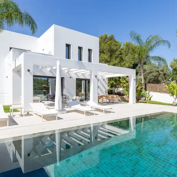 THREE-FLOOR HAVEN AMIDST ENCHANTING GARDENS