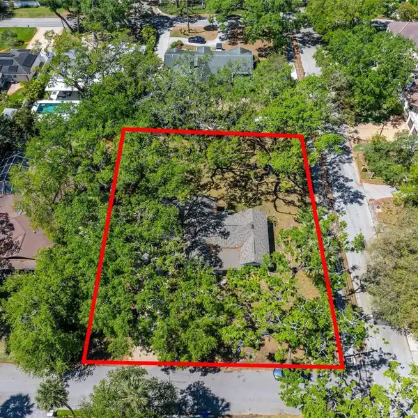 EXCEPTIONAL OVERSIZED CORNER LOT
