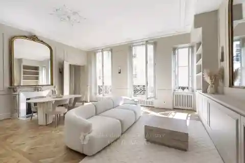 Designer Apartment in Iconic Location