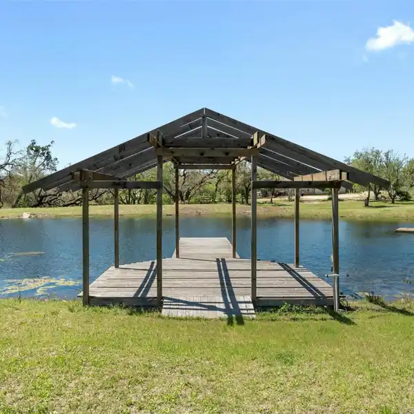 CREATE A DREAM EQUESTRIAN ESTATE ON NEARLY SEVEN ACRES