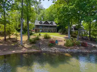 Quintessential Mountain Lake Living on Lake Keowee