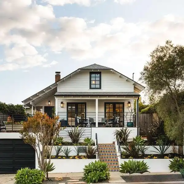 CHARMING CALIFORNIA COTTAGE