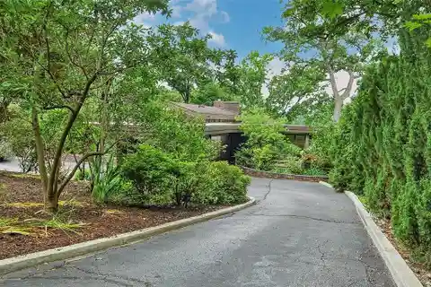 Stunning Mid-Century Modern Home Designed by Renowned Architect