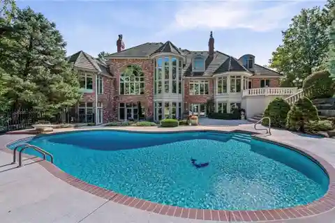 Iconic Riss Lake All Brick Mansion