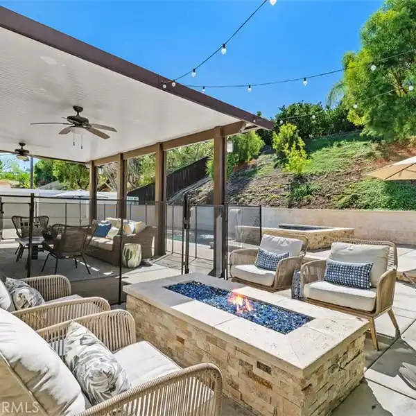 STUNNING SOUTH CORONA HOME