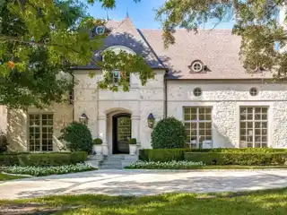 Beautifully Updated Hawkins Welwood Masterpiece