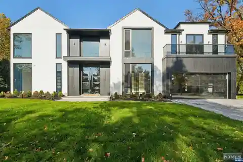 Newly Constructed Luxury Smart Home