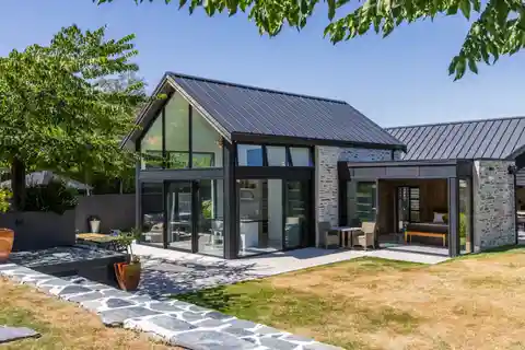 Sophistication at the Gateway to Millbrook Resort