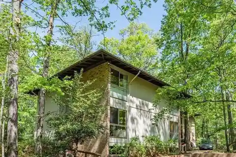 Mid-century Modern Gem with Tree-top Views