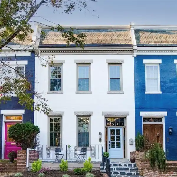 CHARMING FAN DISTRICT ROW HOUSE WITH DESIGNER UPDATES