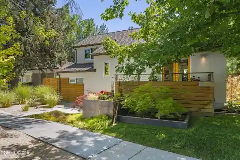 Iconic Modern Residence in the Heart of Old Southwest Reno