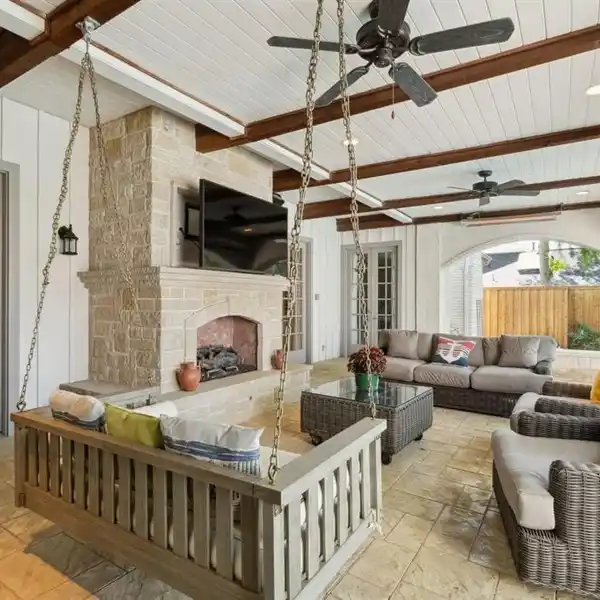 PRESTON HOLLOW ELEGANCE