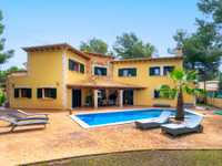 CHALET FAMILIAR MEDITERRÁNEO BIEN CUIDADO CON PISCINA