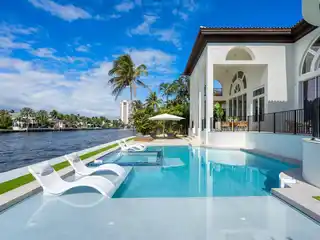 Exceptional Modern-Mediterranean Home on the Intracoastal