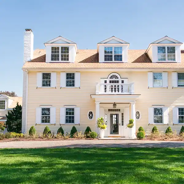 TIMELESS ELEGANCE WITH MODERN LUXURY