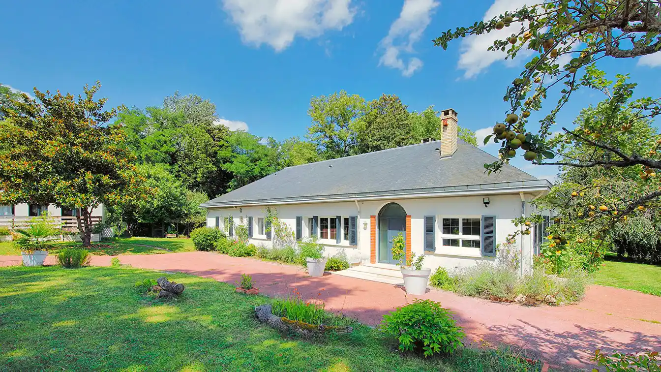 Single Story House with Two Independent Studios and Garden