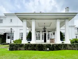 Los Yoses White House
