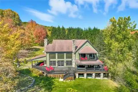 Spacious Mountain Estate Near Holiday Valley Skiing