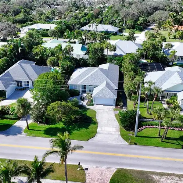 COASTAL GEM IN PRIME OCEAN DRIVE LOCATION