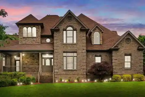 Elegance and Comfort in Arbor Run