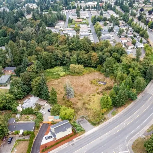 OUTSTANDING 3.4-ACRE PROPERTY