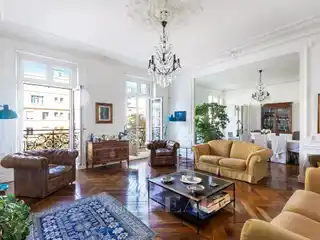 Elegant Apartment Near Parc Monceau