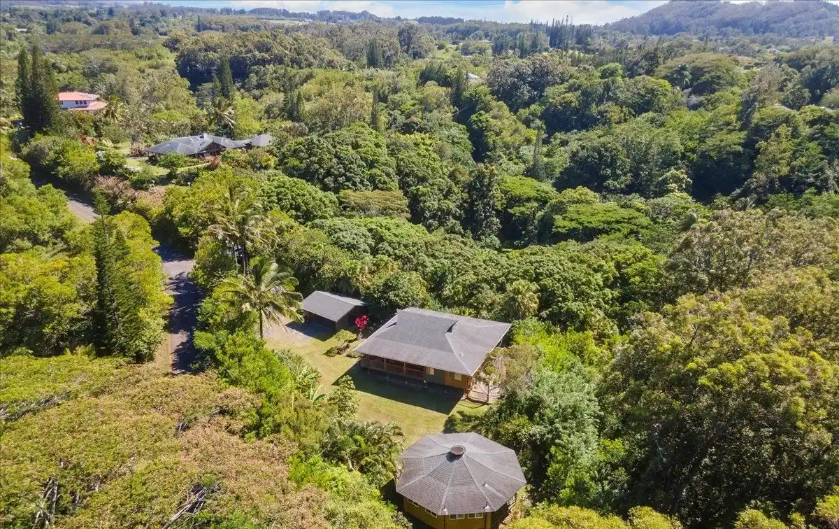 Spectacular Rural Property in Haiku