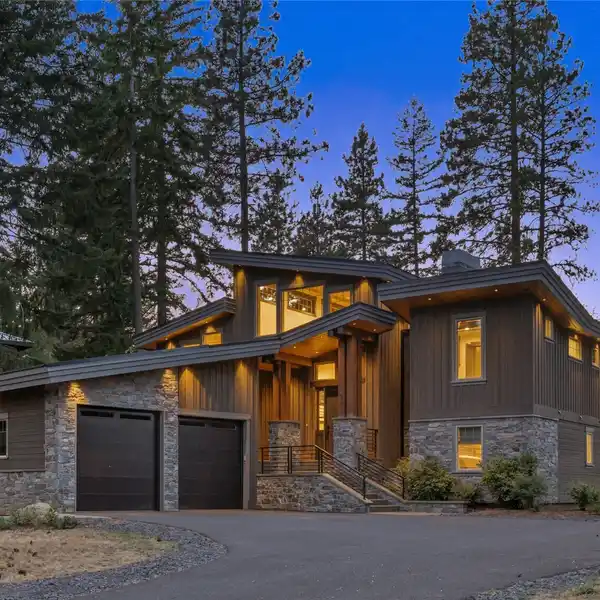 TURNKEY GOLF-FRONT RETREAT IN SUNCADIA