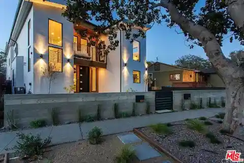 Nearly New Modern Compound