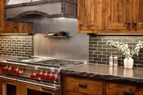 Yellowstone-Inspired Retreat in the Heart of Caldera Springs