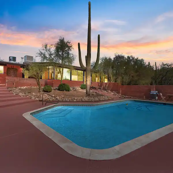 ADOBE RETREAT IN A DESIRABLE NEIGHBORHOOD