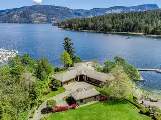 Prestigious Oceanfront Residence