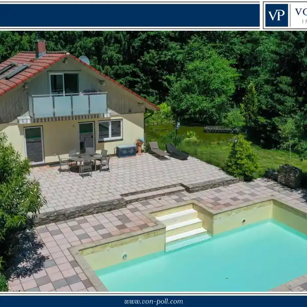 EXCEPTIONAL PROPERTY IN A SECLUDED NATURAL SETTING