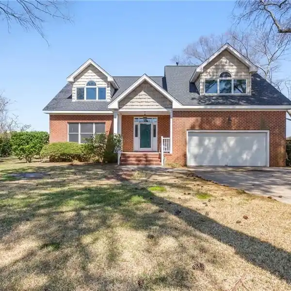 CUSTOM HOME WITH LAFAYETTE RIVER VIEWS