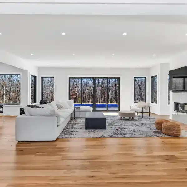 ELEGANT NEW CONSTRUCTION HOME