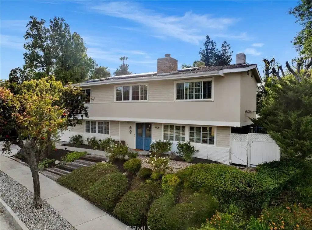 Remodeled Woodland Hills Pool Home