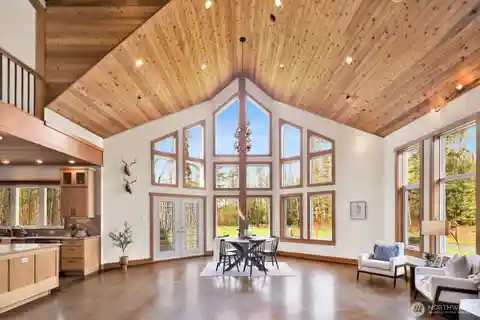 A True Oasis on Ten Acres
