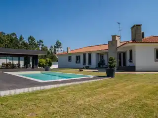 Opulent Villa with Pool and Expansive Gardens