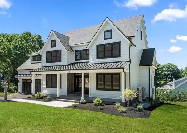 GORGEOUS NEW CONSTRUCTION RESIDENCE
