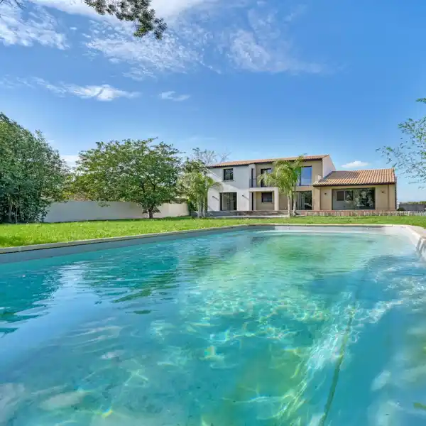 TASTEFULLY TRANSFORMED VILLA