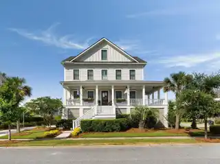 Elevated Living in a Desirable Community