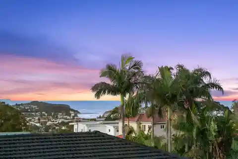 Dual-Level Residence Ideal for Multi-Generational Living