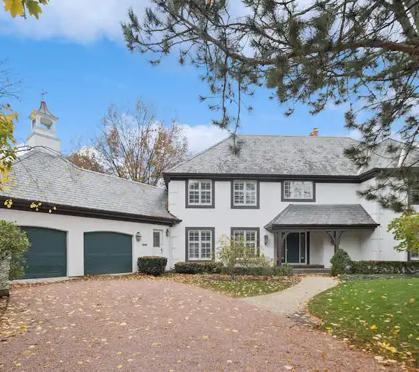GRAND ESTATE LIVING IN GATED BURR RIDGE CLUB