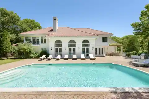 Four Bedroom Rental Home with Pool in a Convenient Location