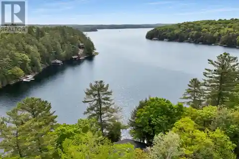 Dream Retreat on Iconic Lake Rosseau