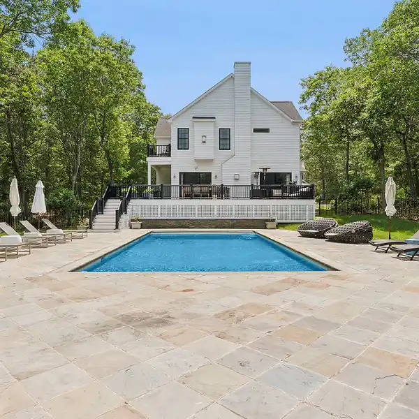 WONDERFULLY-APPOINTED COMPOUND OFFERING EXCEPTIONAL PRIVACY