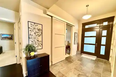 Well-appointed Corner Unit in the Commencement Community