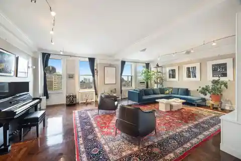 Lovely Home in the Clebourne