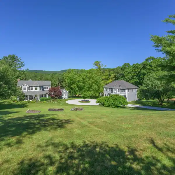 GORGEOUS ESTATE PROPERTY